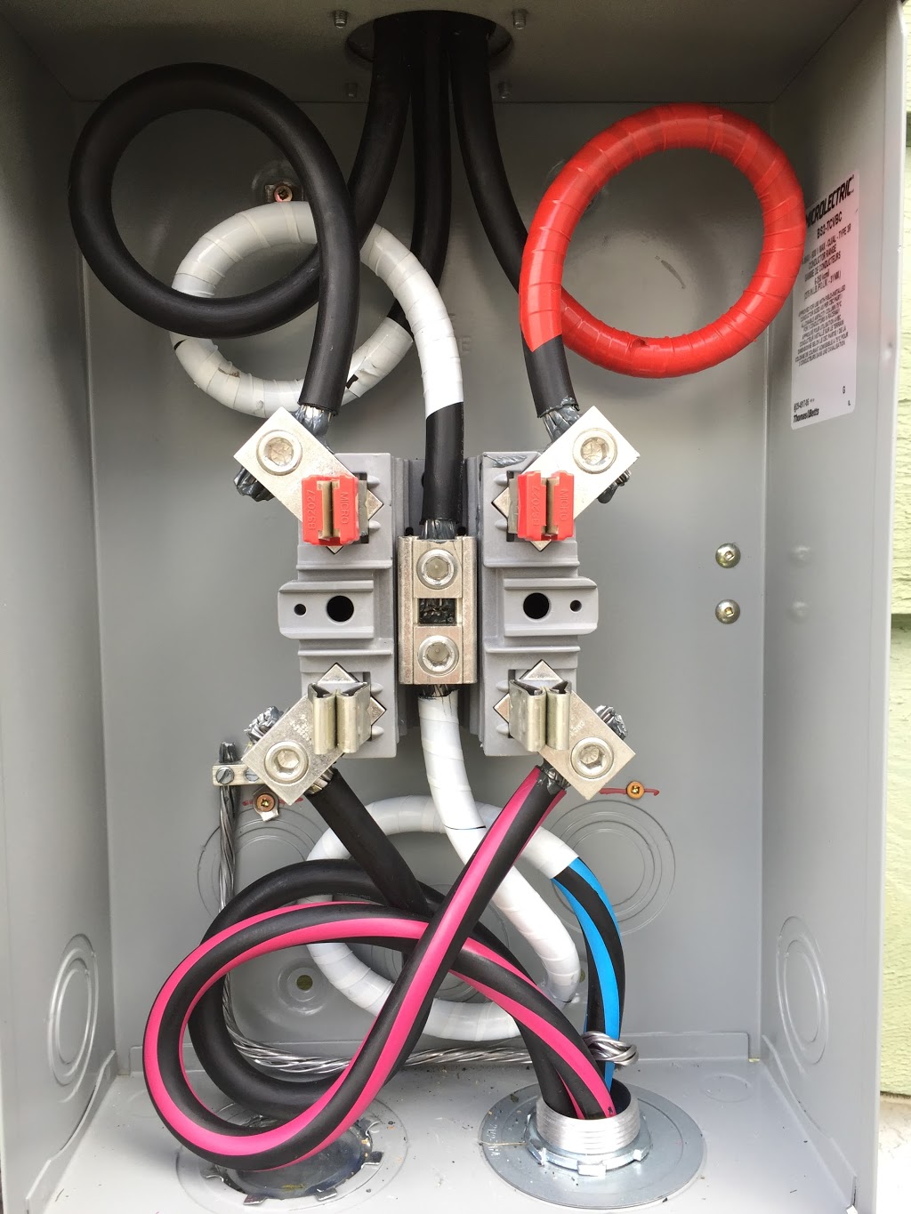 MJR Electric BC | 2585 Maquinna Rd, Kelowna, BC V1W 2R9, Canada | Phone: (778) 776-4781