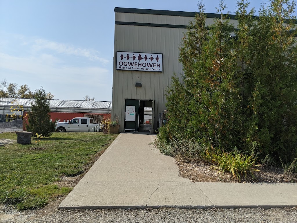 Kayanase | 993 Brant County Hwy 54, Caledonia, ON N3W 2G9, Canada | Phone: (519) 770-0013