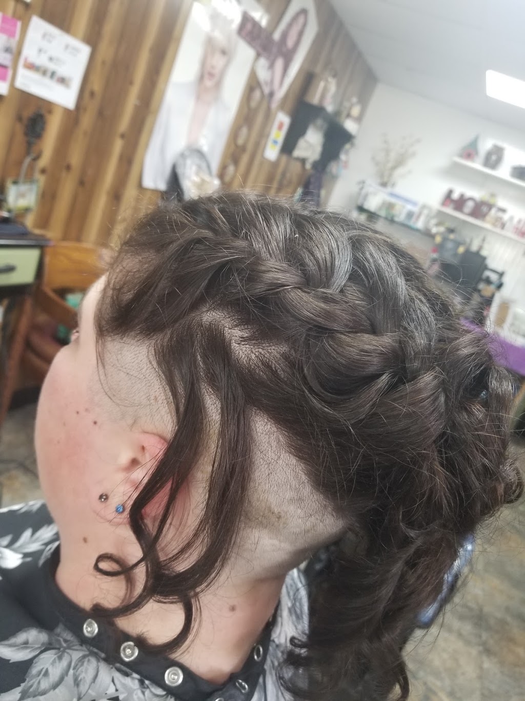Shear Expressions Hair Salon | 378 Garafraxa St S, Durham, ON N0G 1R0, Canada | Phone: (519) 369-3760