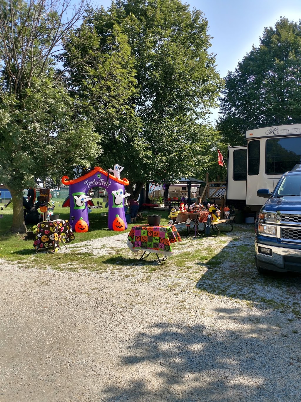 Mooretown Campground | 1094 Emily St, Mooretown, ON N0N 1M0, Canada | Phone: (519) 867-2951