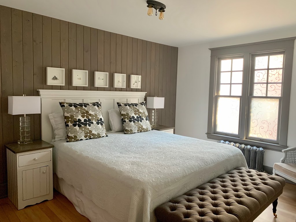 Warren House B&B | 434 Lakeshore Dr W, Penticton, BC V2A 1B8, Canada | Phone: (604) 741-8575