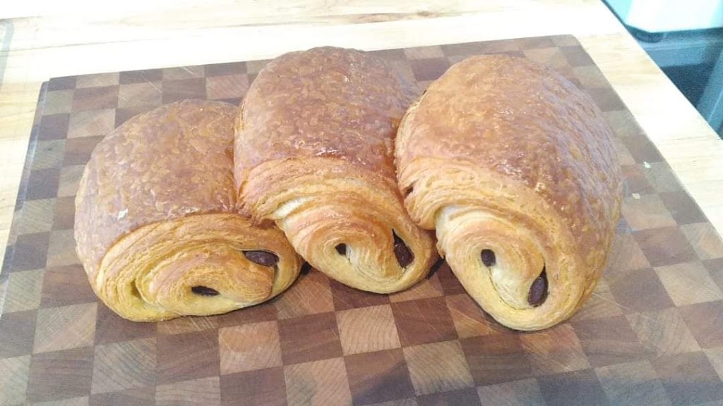 Boulangerie Fleur de Farine | 455 A Av. du Foyer, Saint-Alexandre-de-Kamouraska, QC G0L 2G0, Canada | Phone: (418) 970-0701
