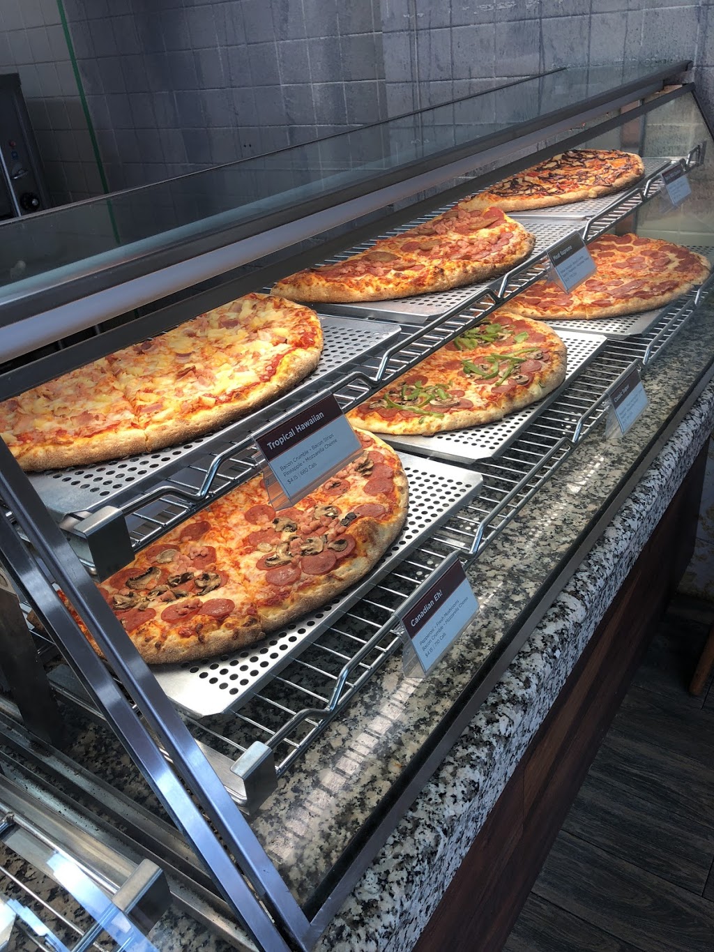 Pizza Pizza | 210 Glendale Ave, St. Catharines, ON L2T 3Y6, Canada | Phone: (905) 687-1111