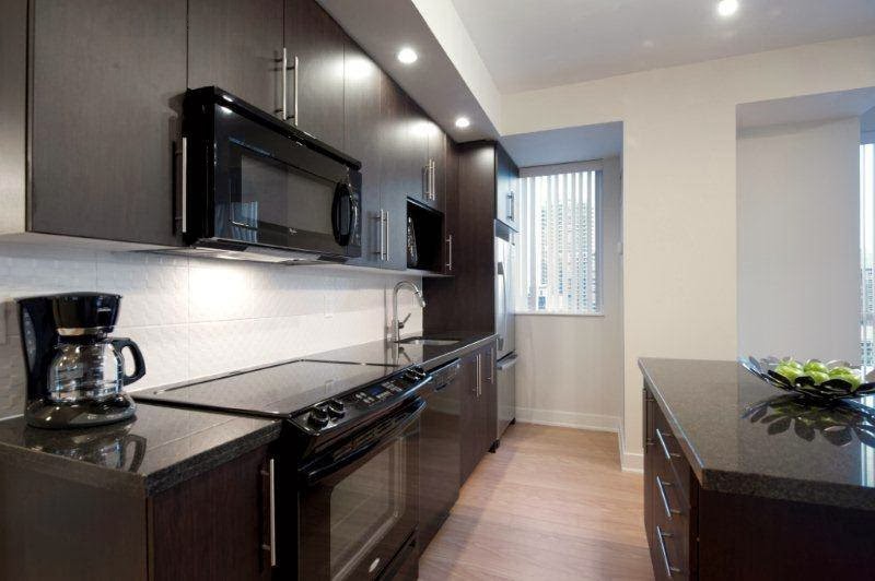 Delsuites | 28 Linden St, Toronto, ON M4Y 1V6, Canada | Phone: (416) 296-8838