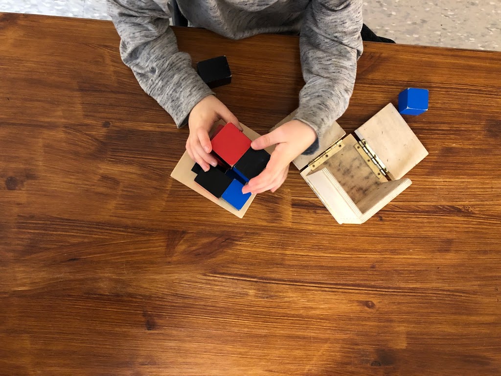 Peterborough Montessori | 861 Stewart Dr, Peterborough, ON K9J 7R3, Canada | Phone: (613) 668-6534
