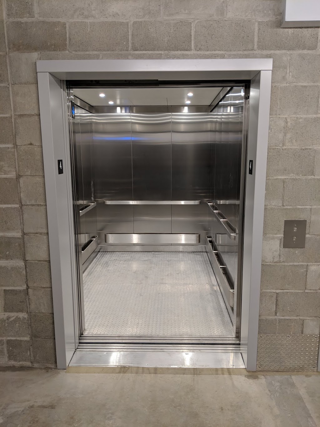All City Self Storage | 883 Powell St, Vancouver, BC V6A 1H7, Canada | Phone: (604) 251-9188