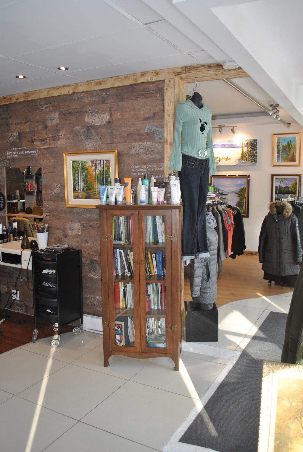 Tendance Coiffure | 11202 Ave Royale, Beaupré, QC G0A 1E0, Canada | Phone: (418) 702-0523