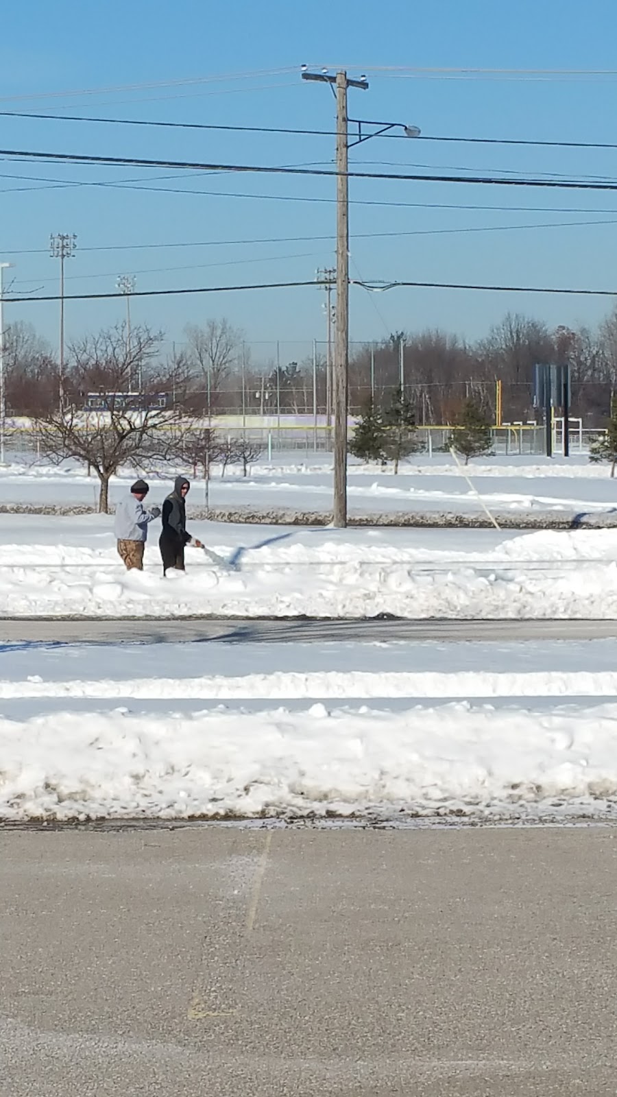Outdoor Hockey Rink | 201 E 14th St, Marysville, MI 48040, USA