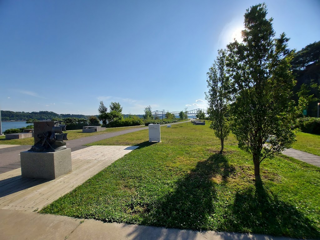 Pavillon du quai des Cageux | 2795 Bd Champlain, Québec, QC G1T 1X9, Canada | Phone: (418) 528-0773