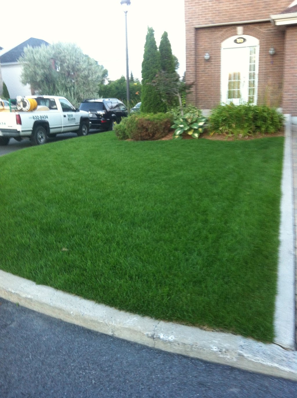 Spray Green - Traitement de pelouse et extermination | 111 Rue Industrielle, Delson, QC J5B 1V9, Canada | Phone: (450) 845-3434