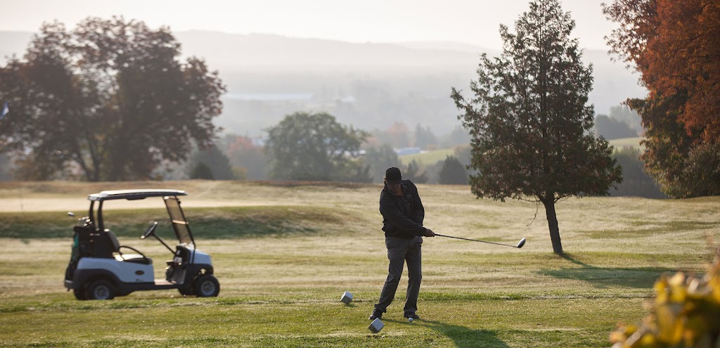 Club de Golf Richmond-Melbourne Inc | 75 Rue Belmont, Richmond, QC J0B 2H0, Canada | Phone: (819) 826-3411