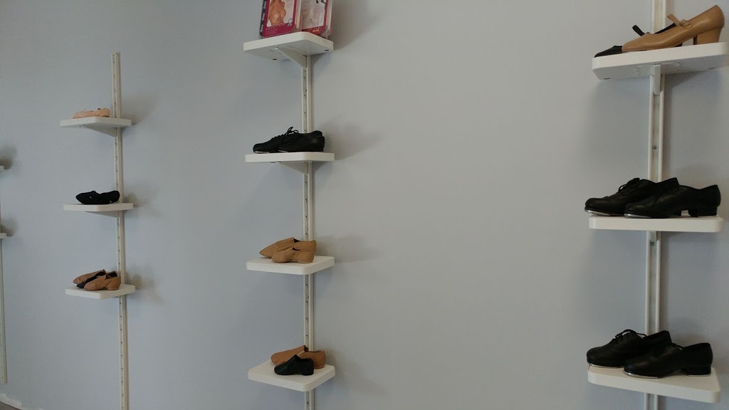 The Turning Pointe Dance Apparel | 6008 Voyageur Dr, Orléans, ON K1C 2L8, Canada | Phone: (613) 299-3533