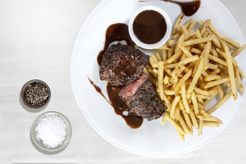 Barbies Resto Bar Grill | 155 Route du Président-Kennedy, Lévis, QC G6V 6E2, Canada | Phone: (418) 903-8088