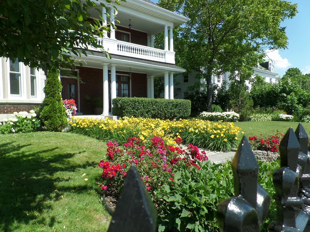 Emerillon Bed & Breakfast (l ) | 890 TURCOTTE TSSE, Trois-Rivières, QC G9A 5C5, Canada | Phone: (819) 841-4429