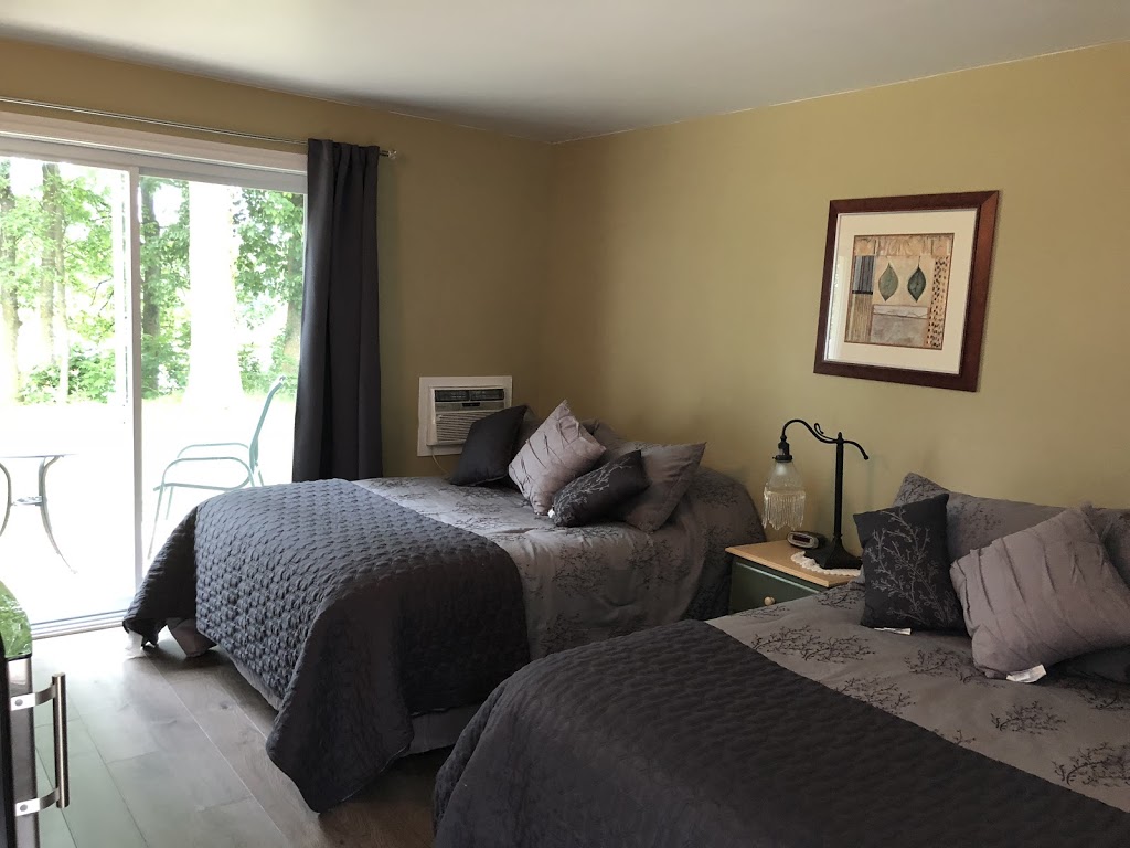 Motel Saint-Ours | 2308 Chemin des Patriotes, Saint-Ours, QC J0G 1P0, Canada | Phone: (450) 785-2403