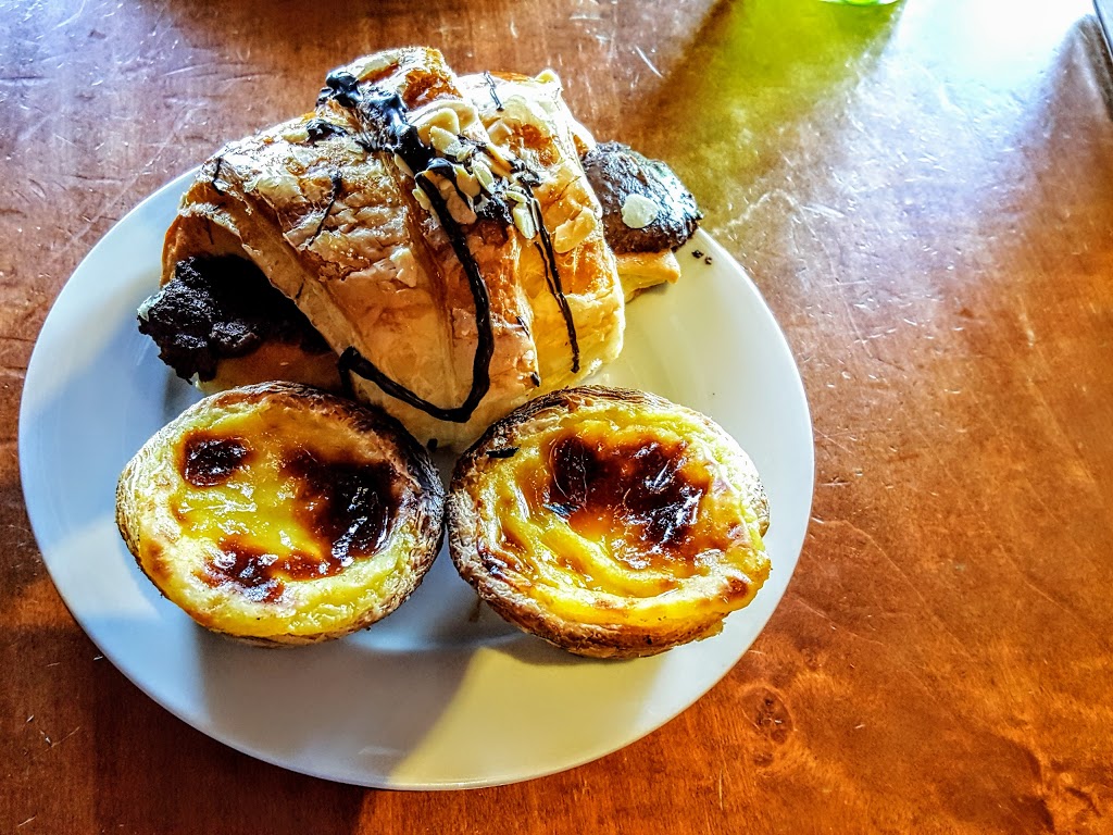 Lazar Famous Deli & Bakery | 325 Central Pkwy W Unit 12, Mississauga, ON L5B 3X9, Canada | Phone: (905) 896-1040