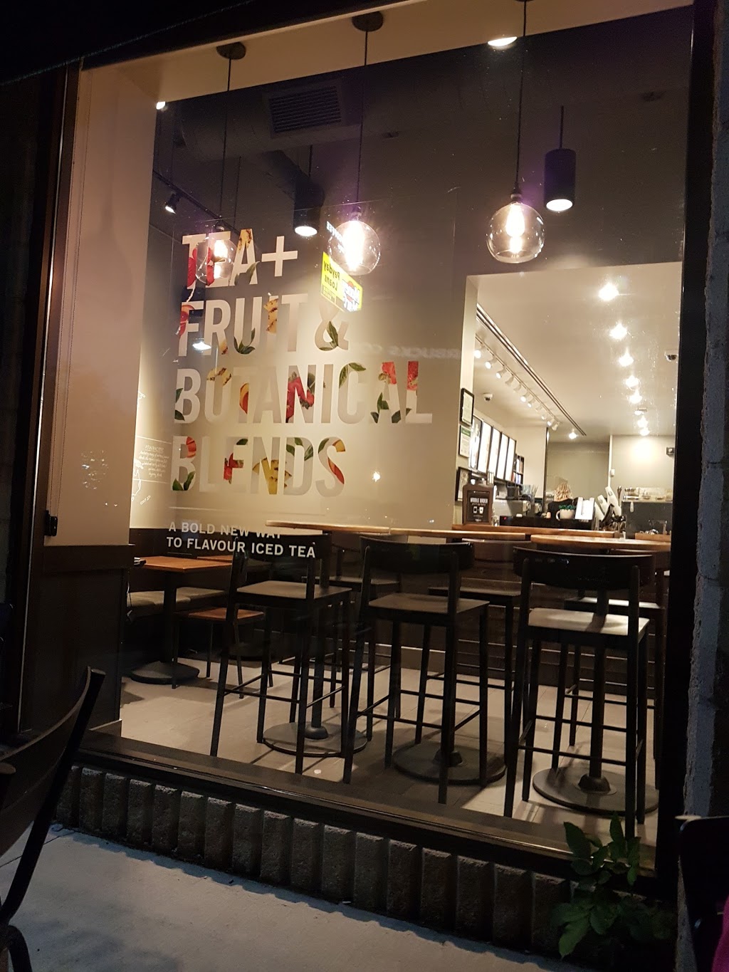 Starbucks | 675 Appleby Line, Burlington, ON L7L 2Y5, Canada | Phone: (905) 637-7018