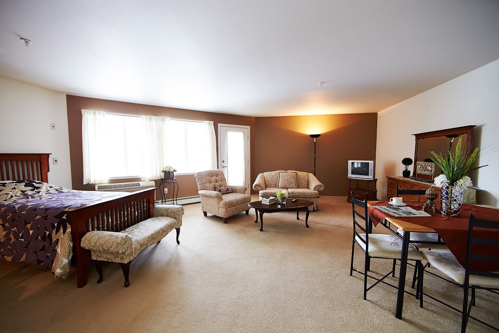 Fairwinds Lodge Retirement Residence | 1218 Michigan Ave, Sarnia, ON N7S 6L1, Canada | Phone: (519) 542-8814