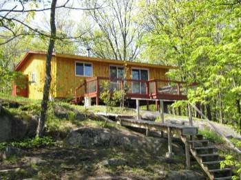 Glenwood Cottages & Marina | 10 Glenwood Rd, McKellar, ON P0G 1C0, Canada | Phone: (705) 389-2238