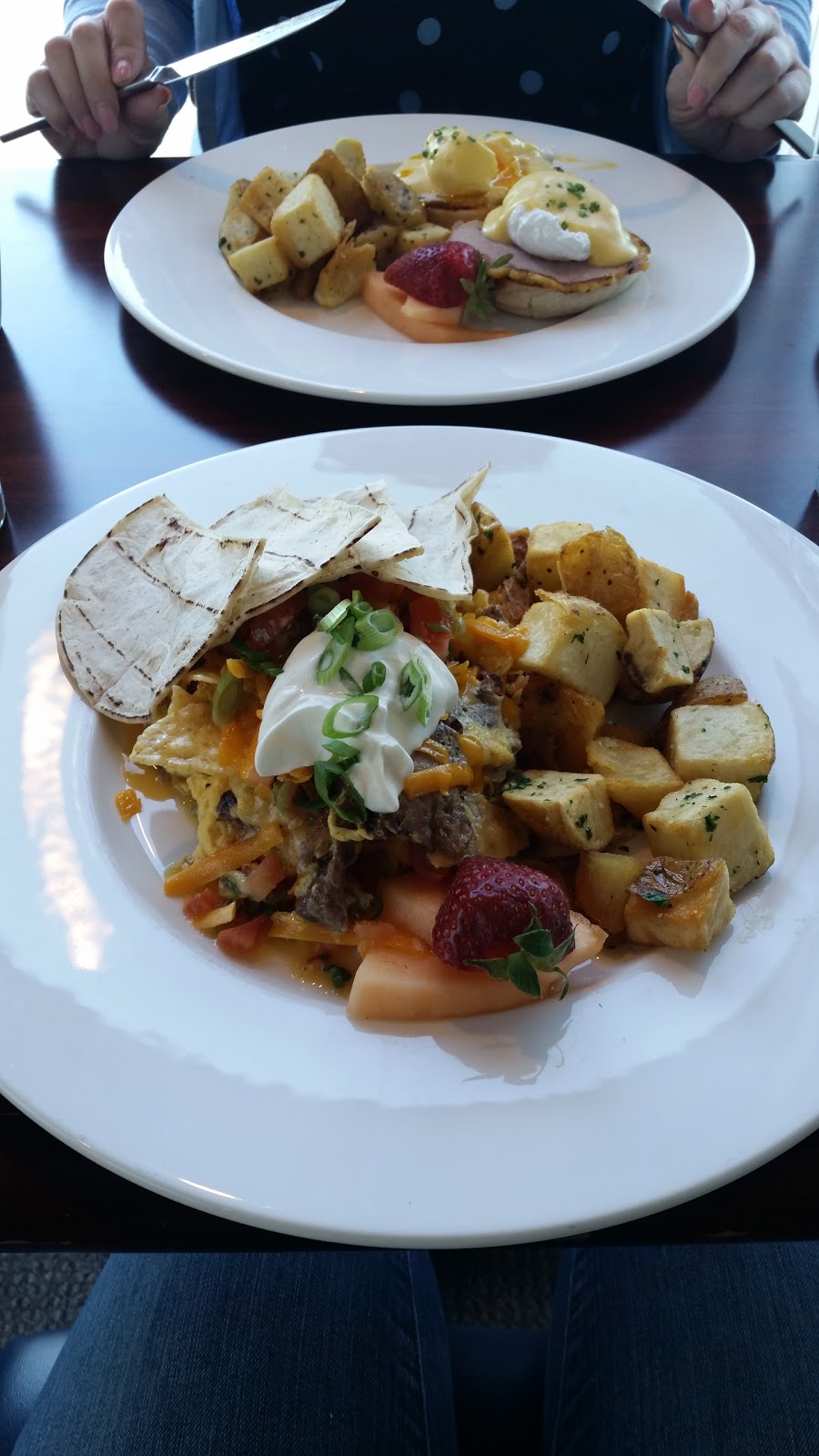 Capital Grill and Bar | 3116 Roblin Blvd, Winnipeg, MB R3R 0C1, Canada | Phone: (204) 615-3116