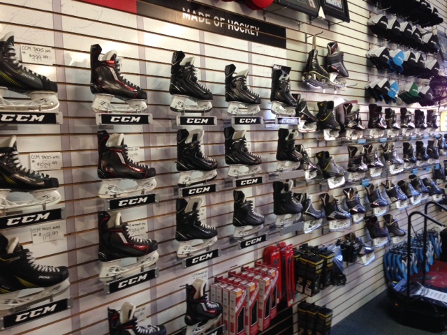 Royal Sports | 750 Pembina Hwy, Winnipeg, MB R3M 2M7, Canada | Phone: (204) 453-7437