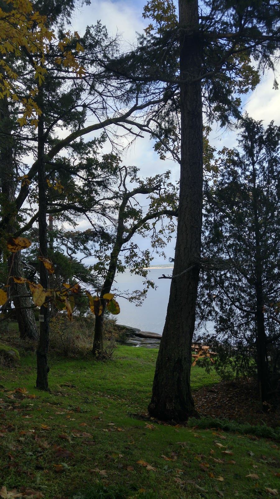 Four All Seasons Resort | 3464 Yellow Point Rd, Ladysmith, BC V9G 1E6, Canada | Phone: (250) 245-4243