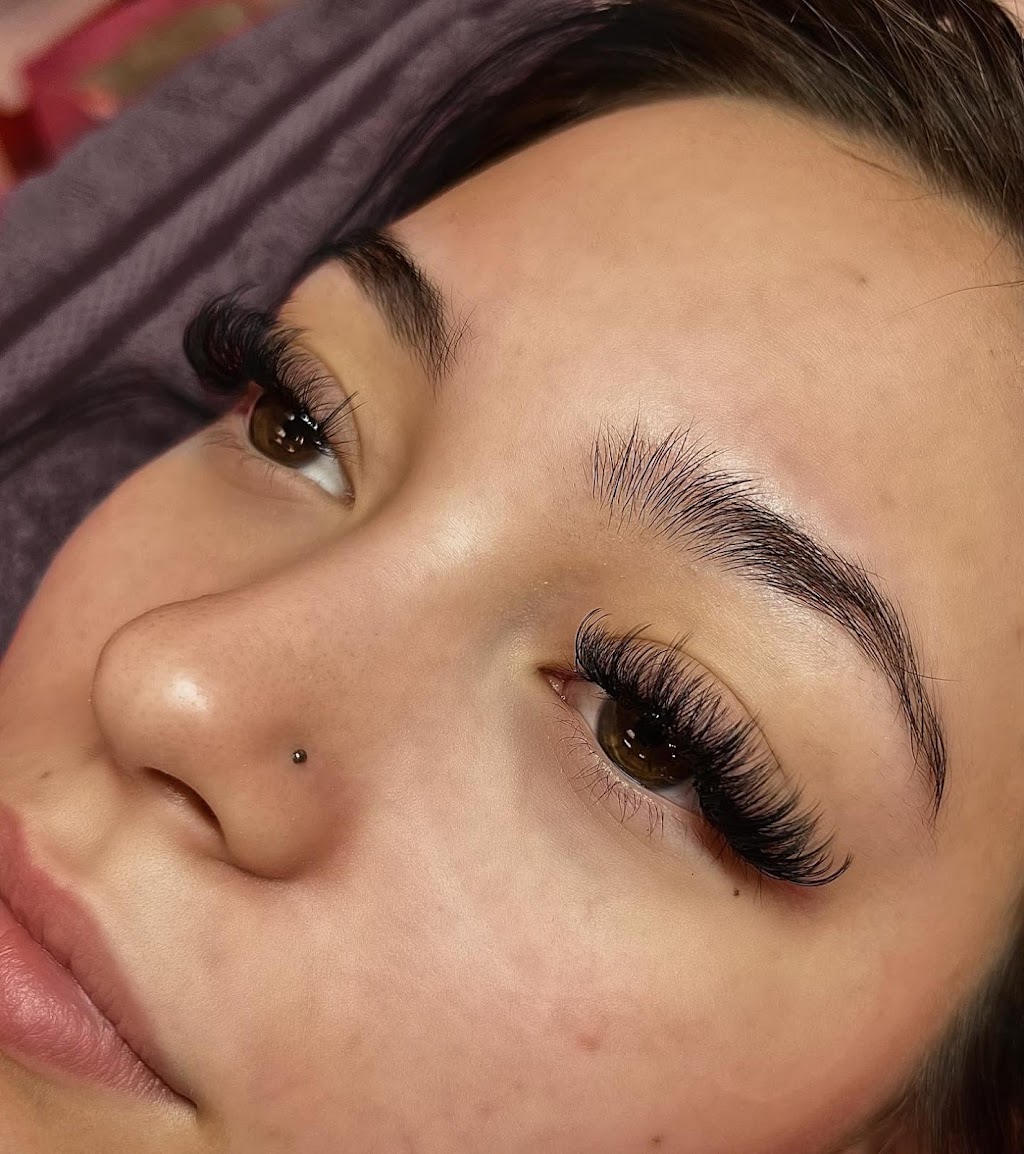 Angelic Lashes by her | 4750 Rutherford Rd, Nanaimo, BC V9T 4K6, Canada | Phone: (250) 619-9942