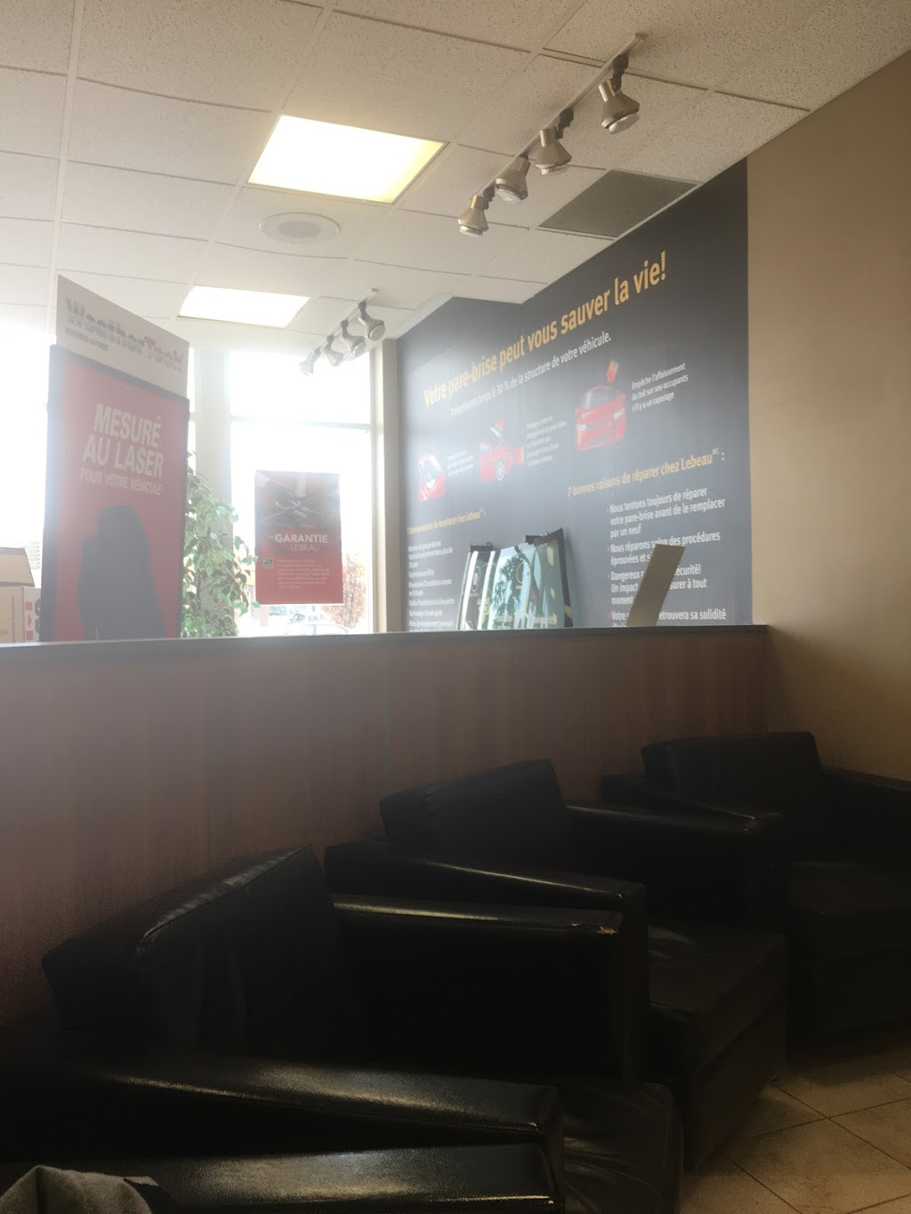 Lebeau Vitres dautos | 1690 Boulevard Curé-Labelle, Laval, QC H7V 2W2, Canada | Phone: (450) 688-3751