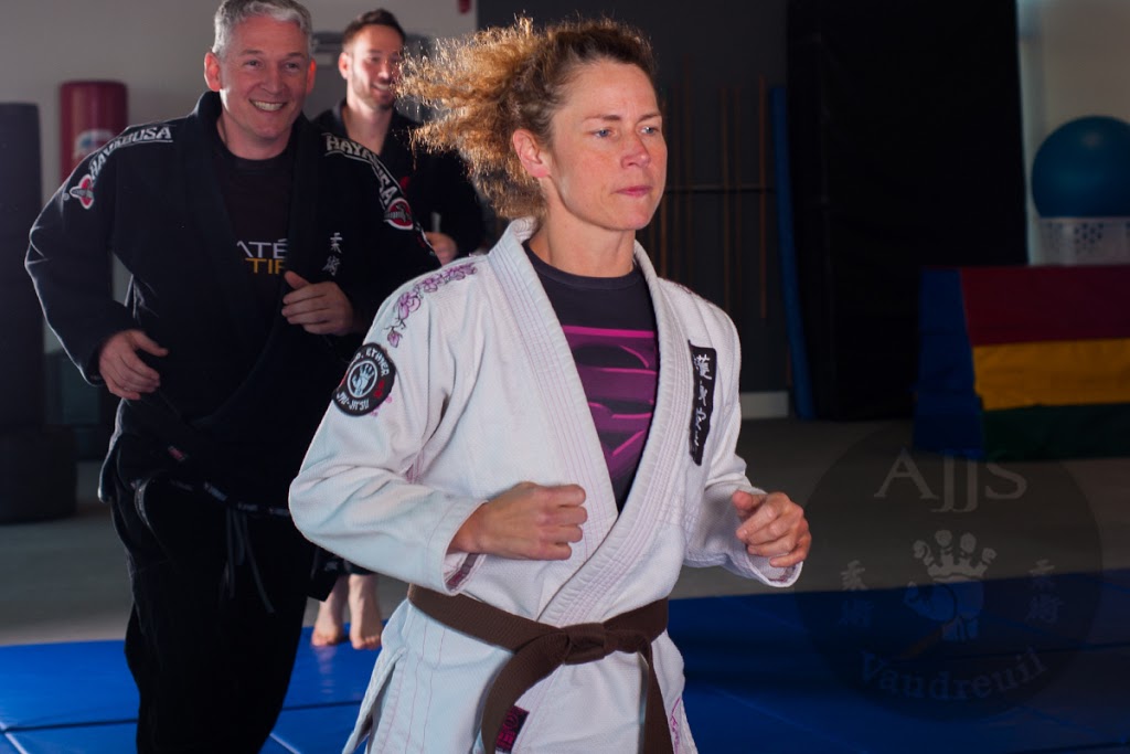 Jiu Jitsu Vaudreuil | 17 Boulevard de la Cité-des-Jeunes Local 110A, Vaudreuil-Dorion, QC J7V 0N3, Canada | Phone: (514) 972-3036