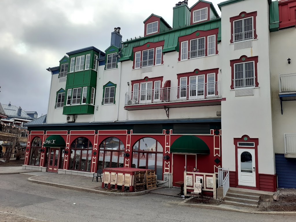 Pub Mont-Tremblant - Microbrasserie Baril Roulant | 1885 Chem. du Village, Mont-Tremblant, QC J8E 1K2, Canada | Phone: (888) 540-4840