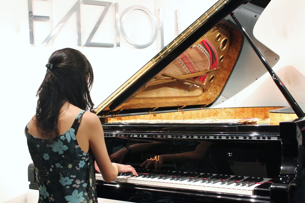 Vivians Piano and Music School | 9339 Romaniuk Dr, Richmond, BC V7E 5G6, Canada | Phone: (778) 898-9975