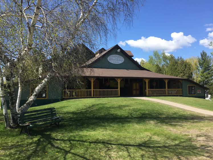 Salle De Réception Pont Château Inc | 283, chemin de Pont-Château, Coteau-du-Lac, QC J0P 1B0, Canada | Phone: (450) 456-0008