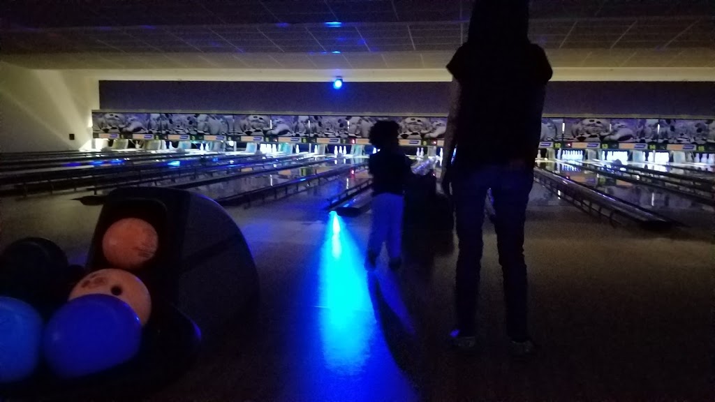 Planet Bowl | 5555 Eglinton Ave W, Etobicoke, ON M9C 5M1, Canada | Phone: (416) 695-2695