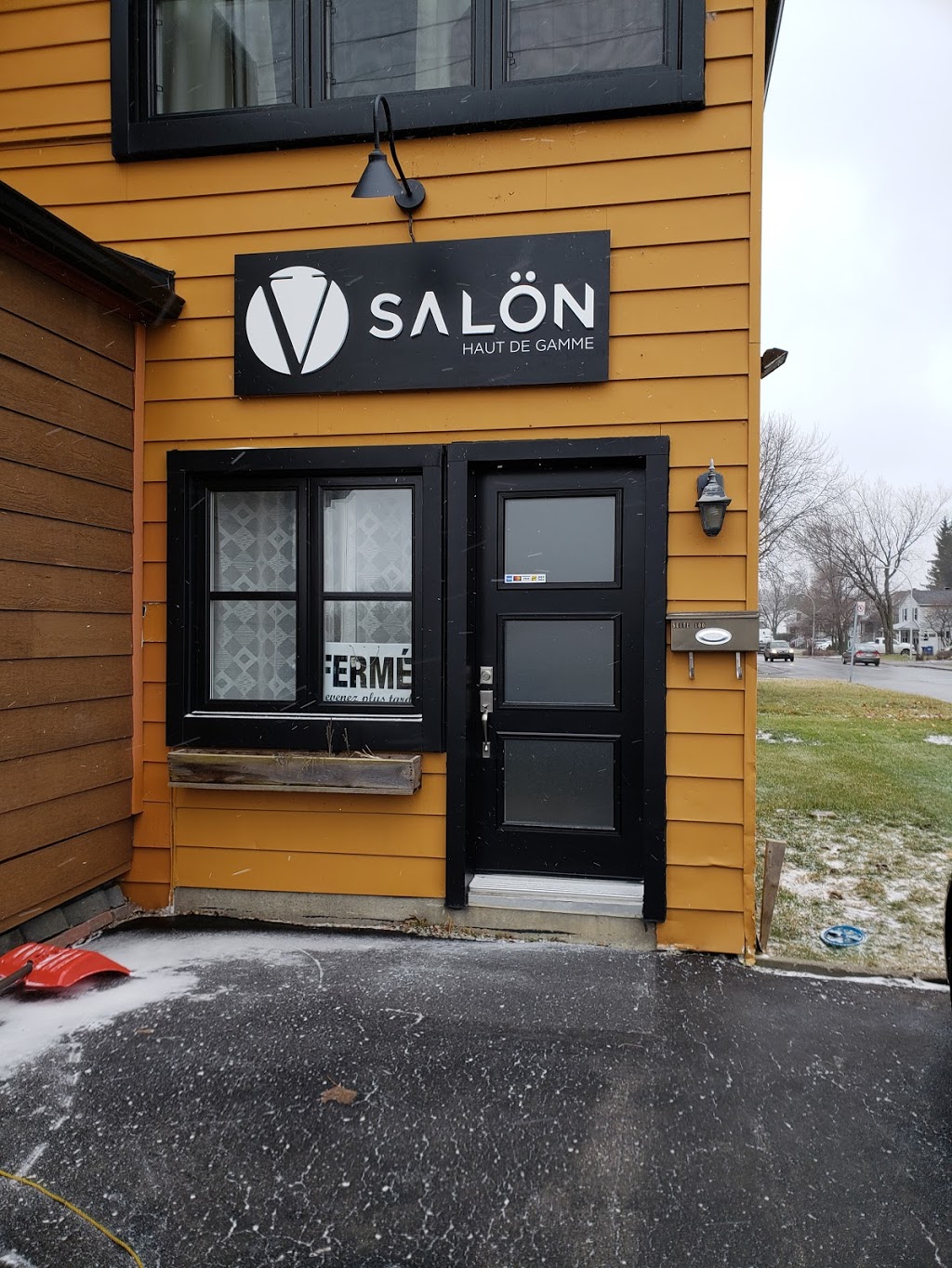 V Salon | 89 Rue Principale #100, Châteauguay, QC J6K 1G1, Canada | Phone: (450) 201-0908