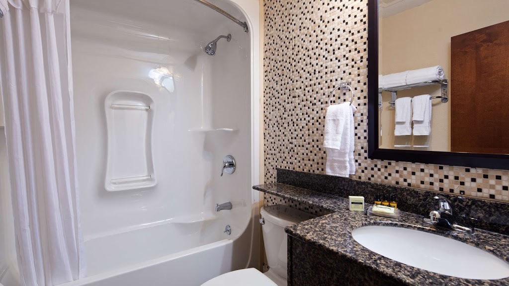 Best Western Plus Woodstock Inn & Suites | 811 Athlone Ave, Woodstock, ON N4V 0B6, Canada | Phone: (519) 537-2320