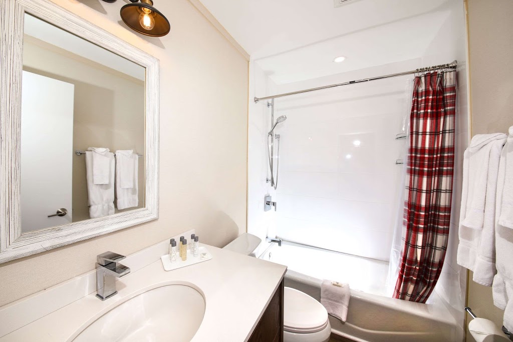Bayview Wildwood Resort, Ascend Hotel Collection | 1500 Port Stanton Pkwy, Severn Bridge, ON P0E 1N0, Canada | Phone: (705) 689-2338