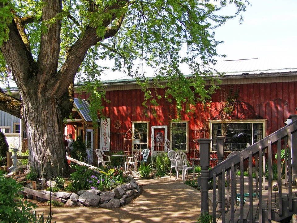 Armstrong Antiques, Hardware & Garden Decor | 1791 Eagle Rock Rd, Armstrong, BC V0E 1B7, Canada | Phone: (250) 938-1962