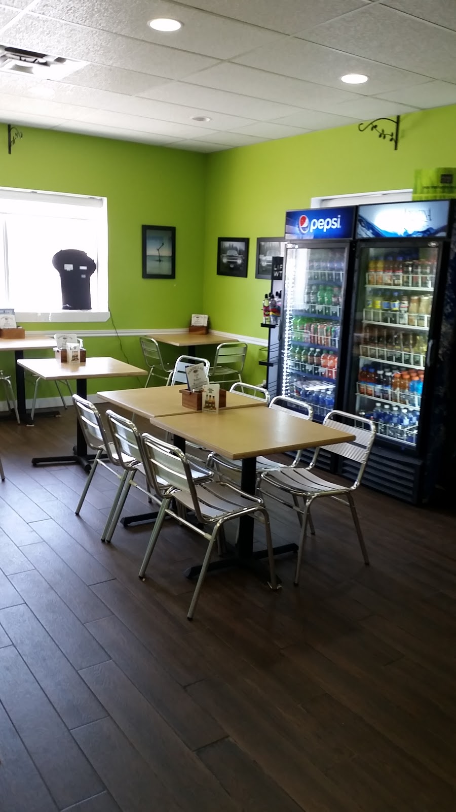 Fardellas Grill and Bakery | 1175 John Counter Blvd, Kingston, ON K7K 4C6, Canada | Phone: (613) 547-4444