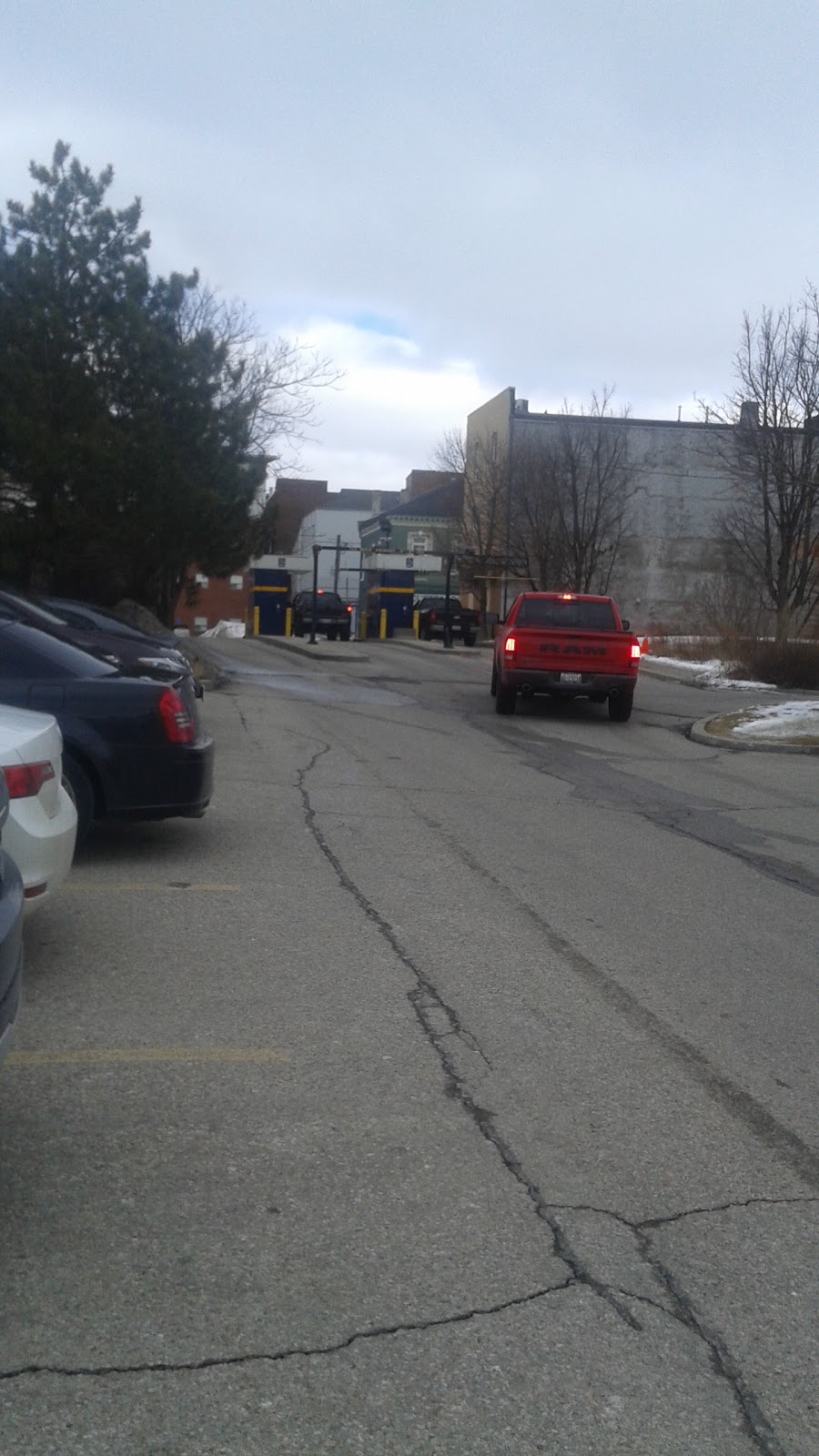 RBC Royal Bank | 22 Colborne St, Brantford, ON N3T 2G2, Canada | Phone: (519) 758-2056