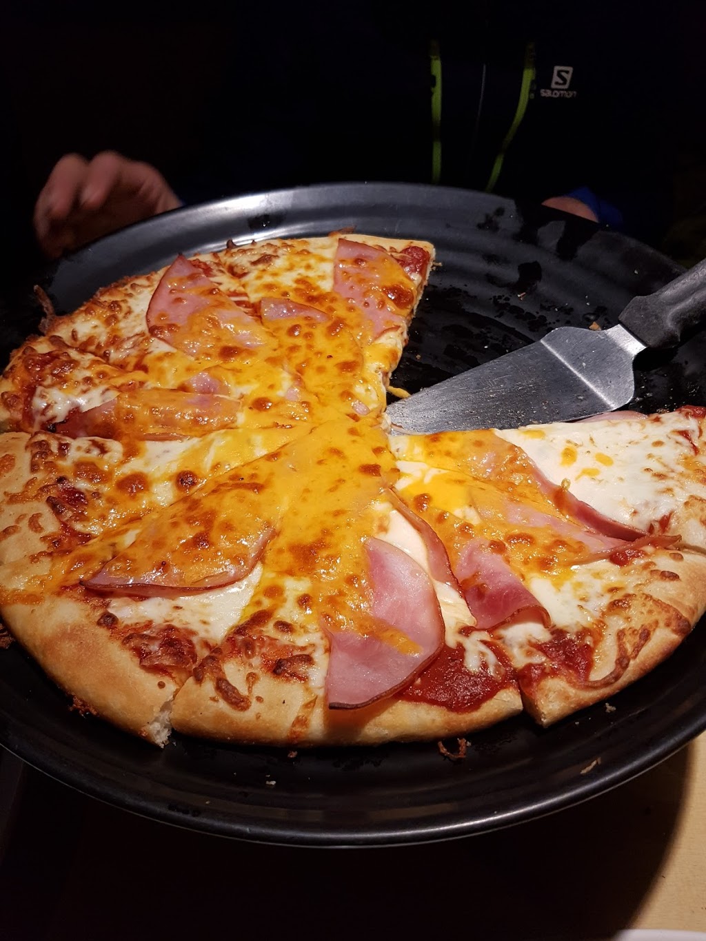 Boston Pizza | 5309 50th Ave, Leduc, AB T9E 6L6, Canada | Phone: (780) 986-6560