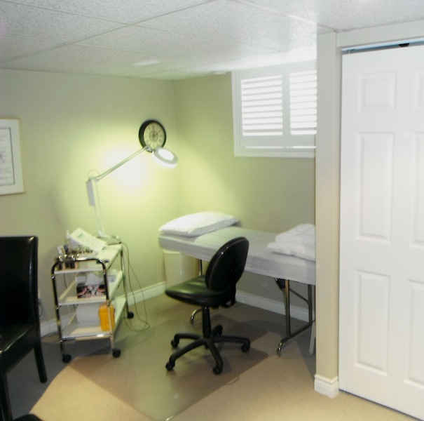 Suzannes Electrolysis | 766 Cranbrook Road, London, ON N6K 1W9, Canada | Phone: (519) 657-0489