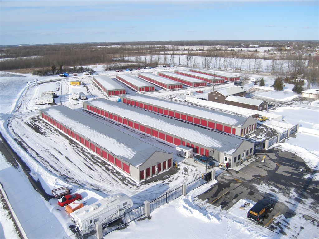 Bellevue Self Storage | 335 Bellevue Dr, Belleville, ON K8N 4Z5, Canada | Phone: (613) 968-2239