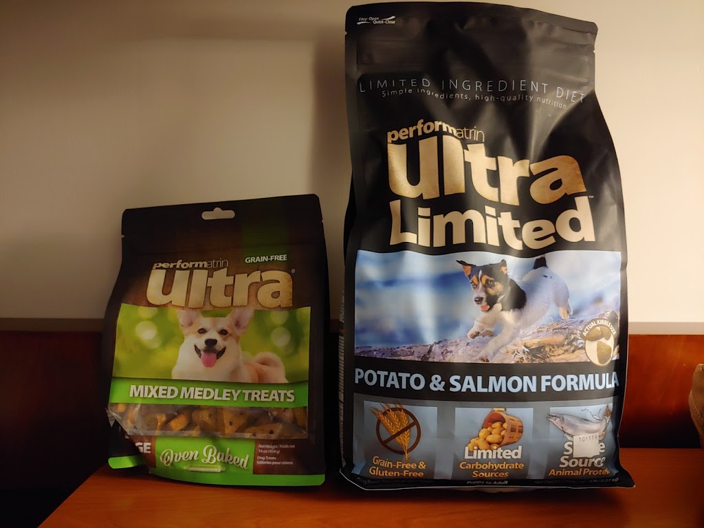 Pet Valu | 11 Lower Simcoe St, Toronto, ON M5J 3A1, Canada | Phone: (647) 350-6738