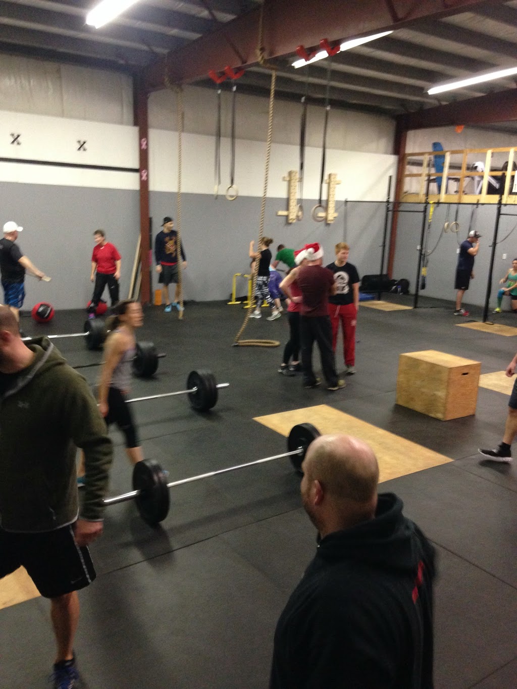 CrossFit Lindsay | 205 St George St #5, Lindsay, ON K9V 5Z9, Canada | Phone: (705) 340-0321