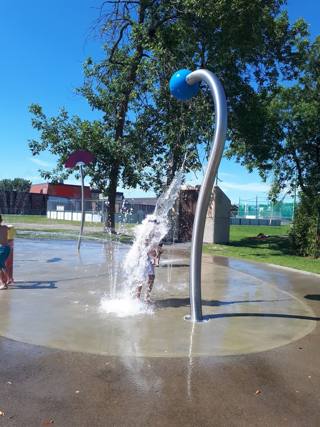 Parc Gentilly Ouest | Rue Belcourt &, Rue Bagot, Longueuil, QC J4M 1S7, Canada | Phone: (450) 463-7311