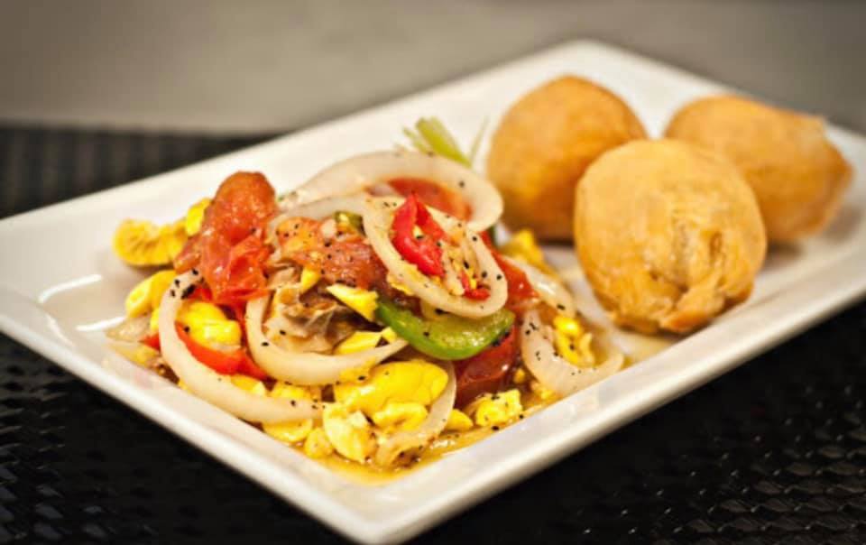 Island Flavour Cuisine | 4683 Crysler Ave, Niagara Falls, ON L2E 3V7, Canada | Phone: (905) 353-8119
