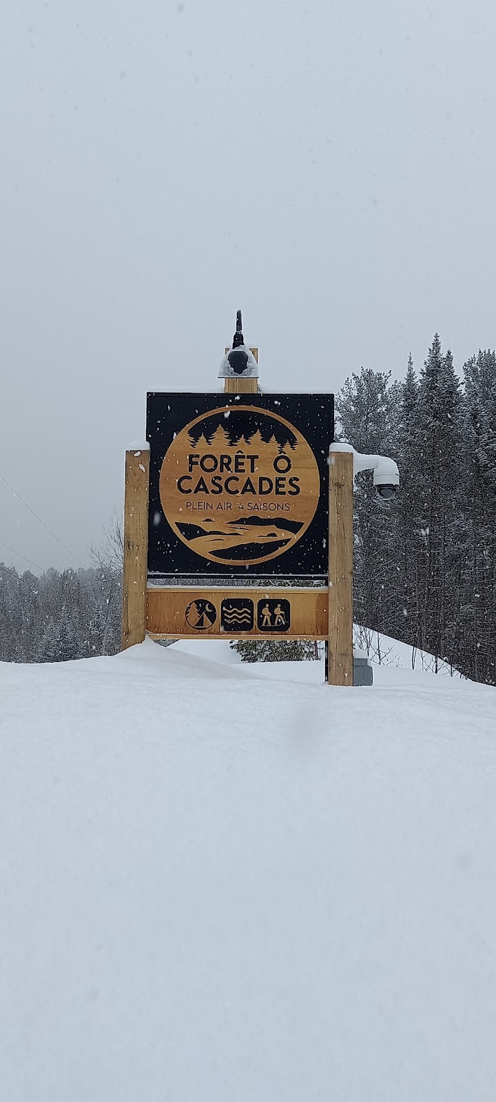 FORÊT Ô CASCADES | 4300 Chem. Johanne, Rawdon, QC J0K 1S0, Canada | Phone: (450) 944-0165