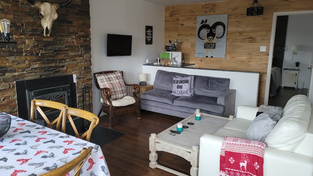 Chalet a louer les Laurentides | 28 Rue du Lièvre, Morin-Heights, QC J0R 1H0, Canada | Phone: (450) 501-6614