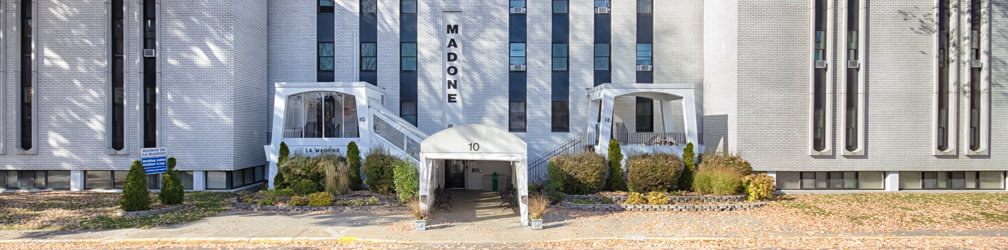 Maison De La Madone | 10 Rue Denis Caron, Trois-Rivières, QC G8T 3W9, Canada | Phone: (819) 375-4997