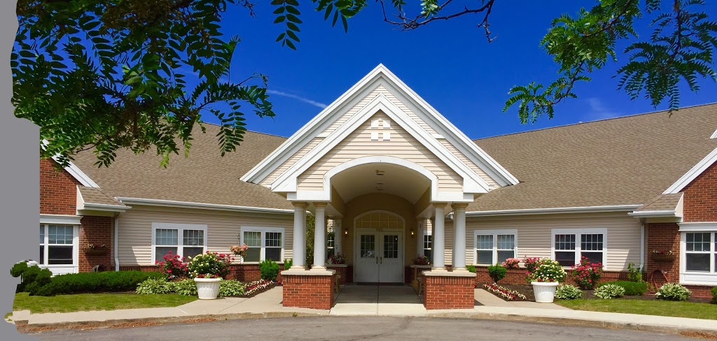 Peregrine Senior Living at Orchard Park | 101 Sterling Dr, Orchard Park, NY 14127, USA | Phone: (716) 675-1022